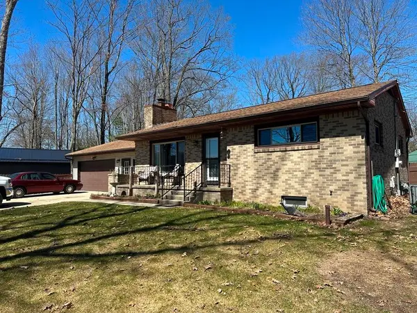 1749 Lake, Harrison, MI 48625