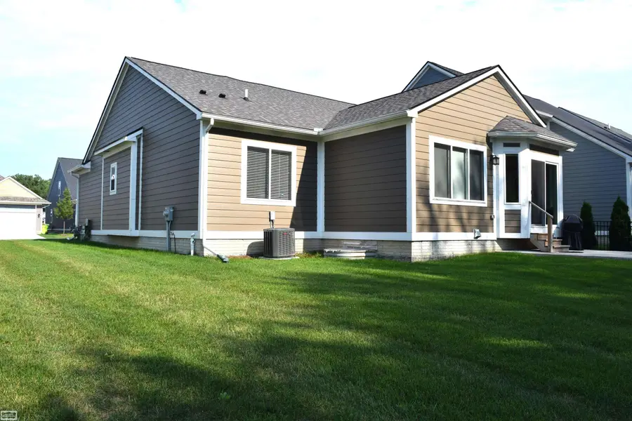 47043 Brookview, New Baltimore, MI 48047 - #2