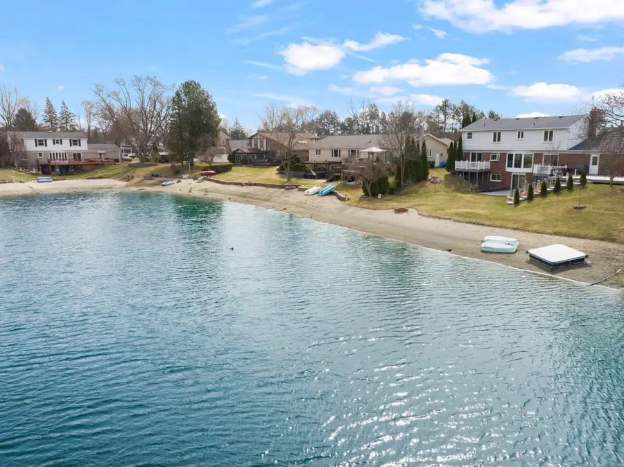 2593 Sandy Creek, Shelby, MI 48316 - #3