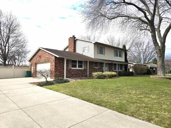 2994 Thunderbird, Bay City, MI 48706