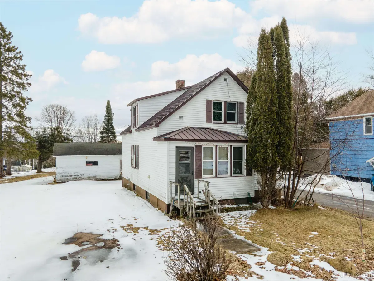 615 Wilson, Iron River, MI 49935 - #1