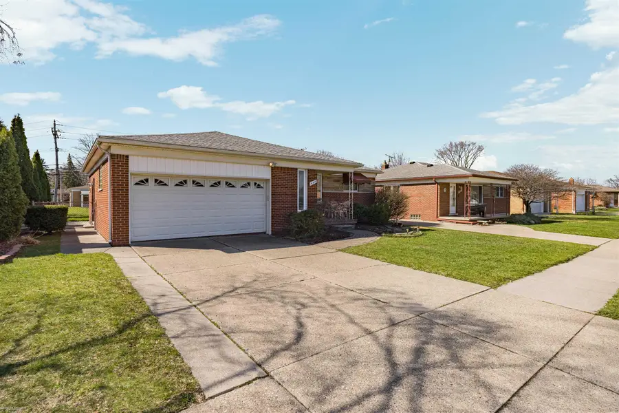 11316 Irvington, Warren, MI 48093 - #3