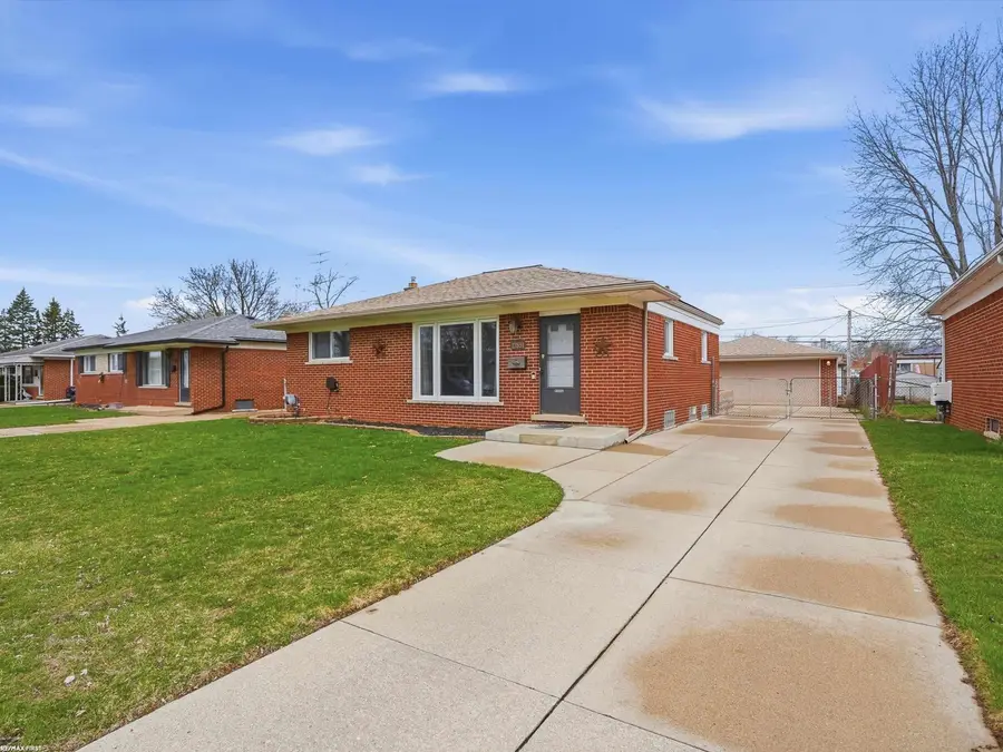 12851 Chippewa, Warren, MI 48088 - #2