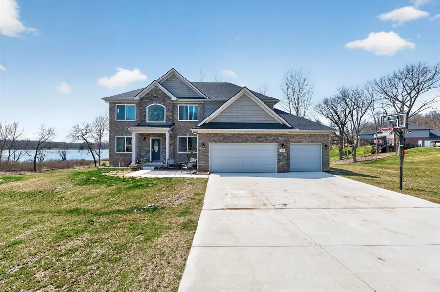 126 Parker, Ortonville, MI 48462 - #2