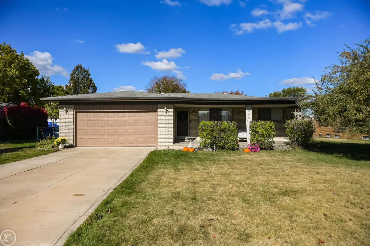 11115 Canterbury, Sterling Heights, MI 48312 - #1