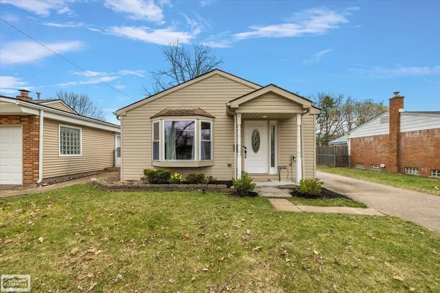 22617 Detour, Saint Clair Shores, MI 48082 - #2
