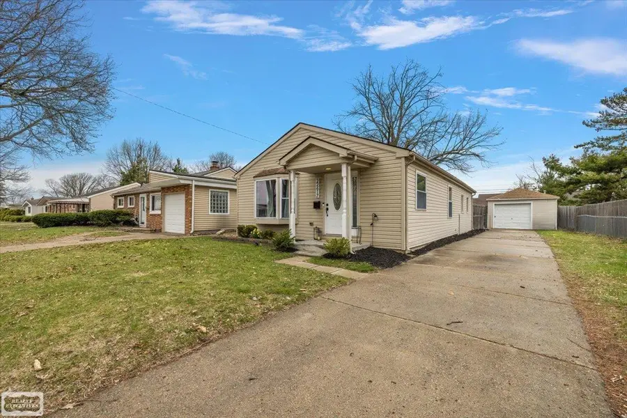 22617 Detour, Saint Clair Shores, MI 48082 - #3