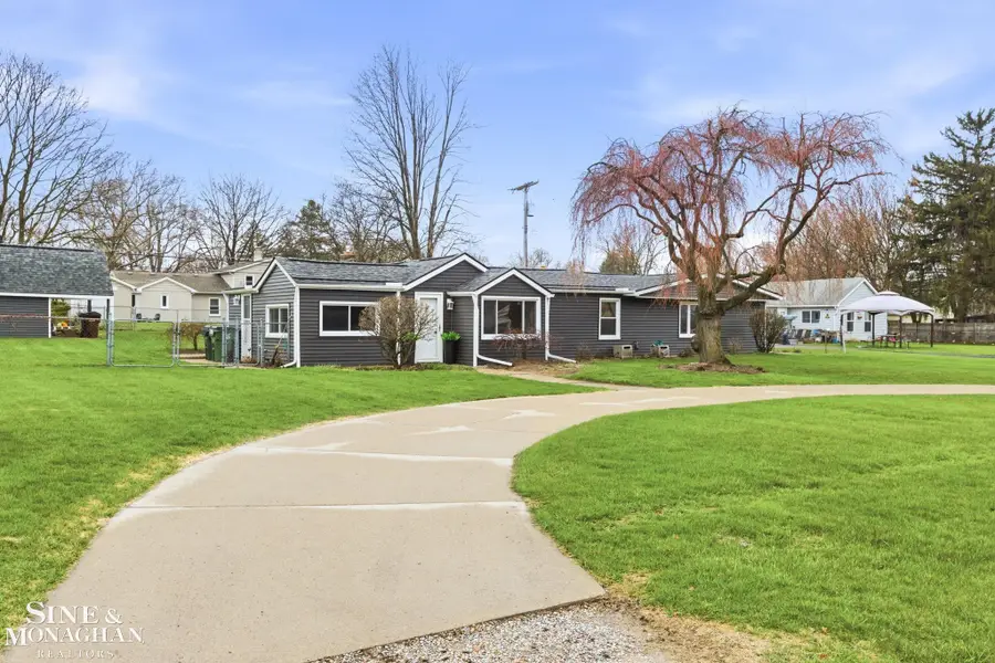 47811 Frederick, Shelby, MI 48317 - #2