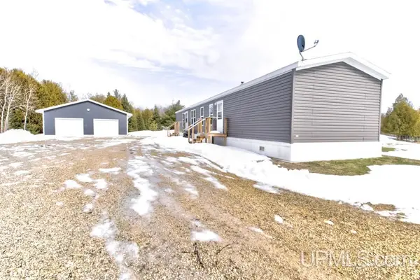 W3910 County Road 358, Stephenson, MI 49887