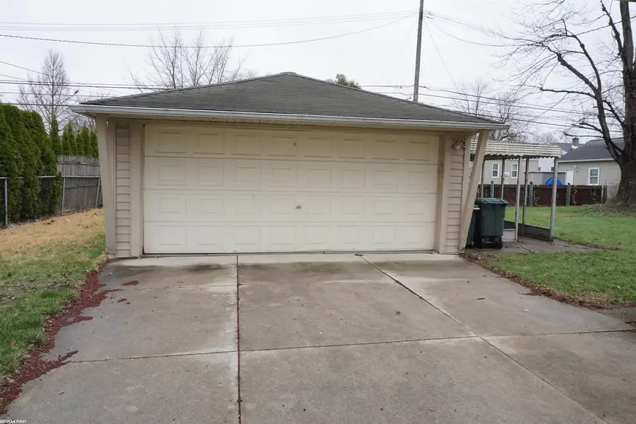 22401 Gaukler, Saint Clair Shores, MI 48080 - #3