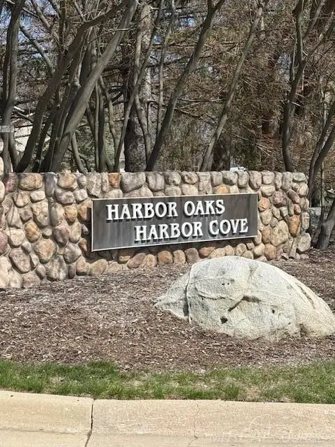 4984 Oak Hill, Waterford, MI 48329 - #3