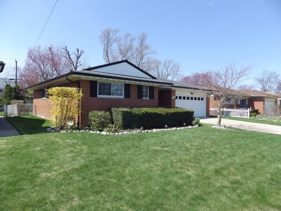 29619 Pinto, Warren, MI 48093 - #2