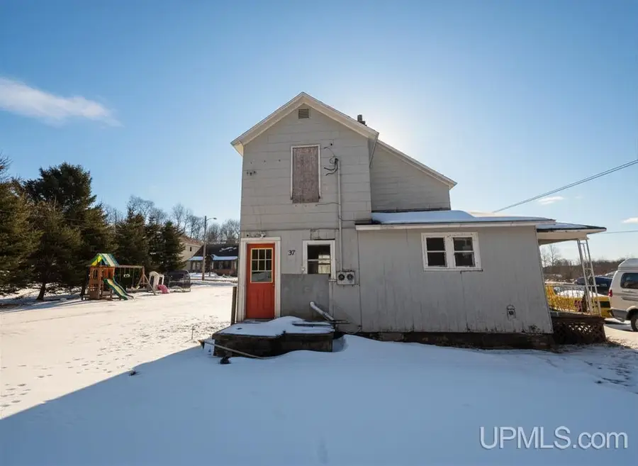 37 Allen, Iron River, MI 49935 - #3