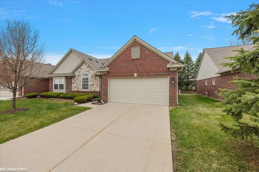 52672 Sable #15, Macomb, MI 48042 - #3