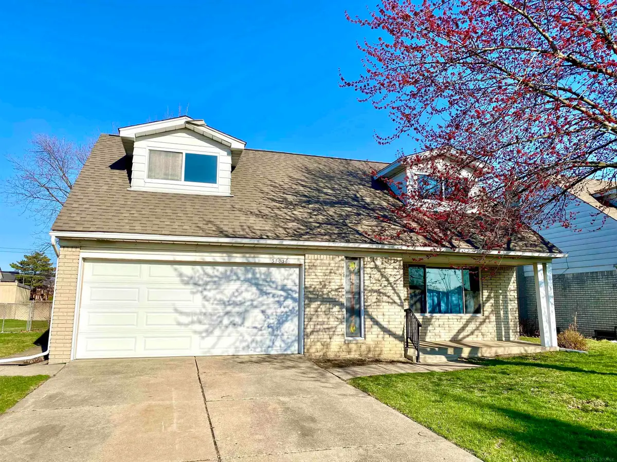 33036 Richard O, Sterling Heights, MI 48310 - #1