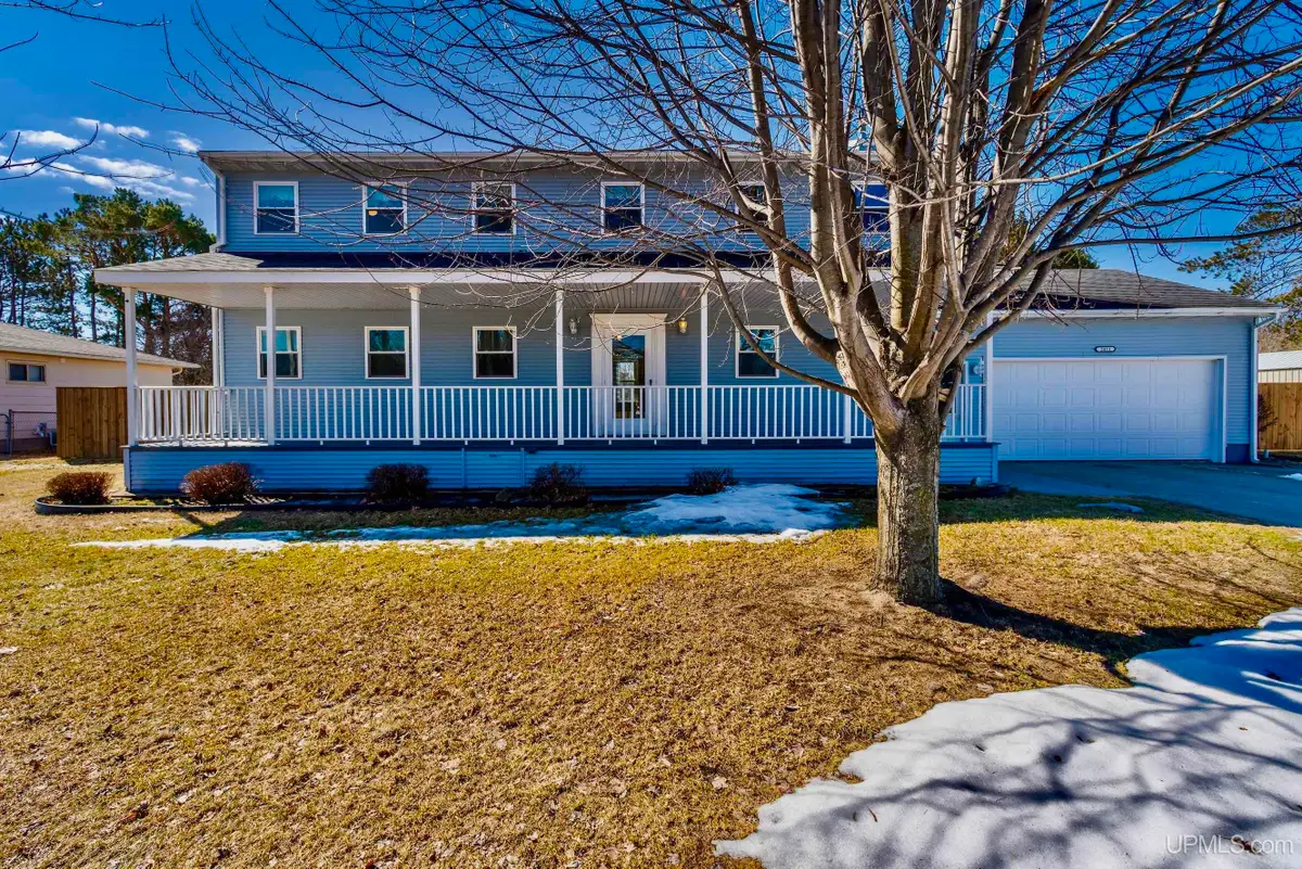 2411 S 8th, Escanaba, MI 49829 - #1