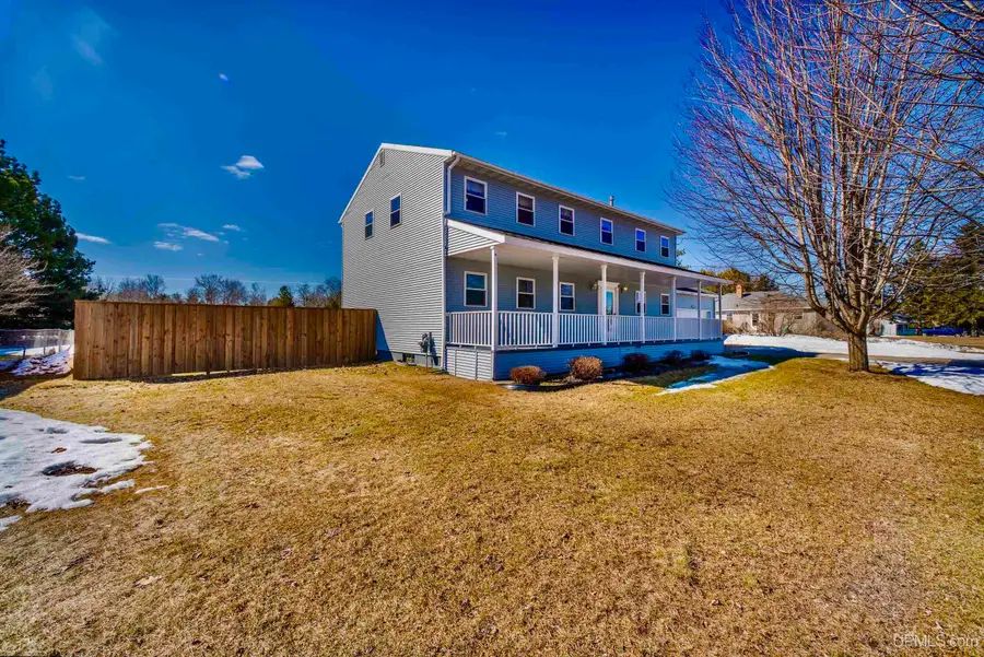 2411 S 8th, Escanaba, MI 49829 - #3