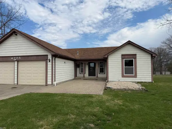 6775 Marsh Rd, Cottrellville, MI 48039