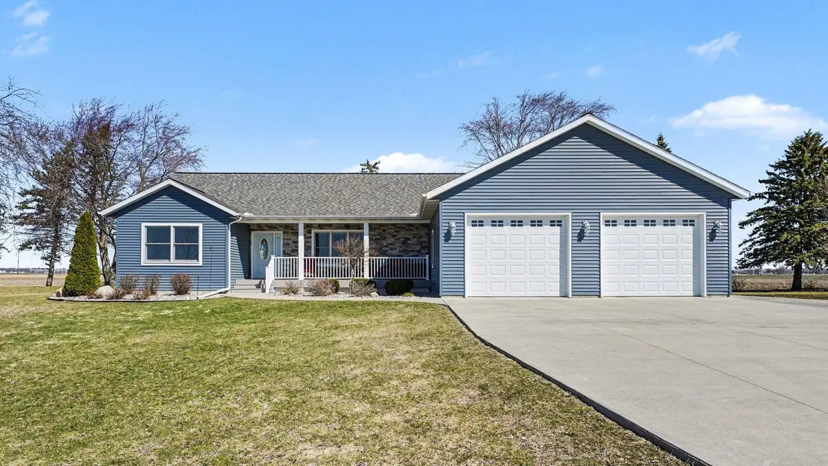 1571 E Cody Estey, Pinconning, MI 48650 - #1