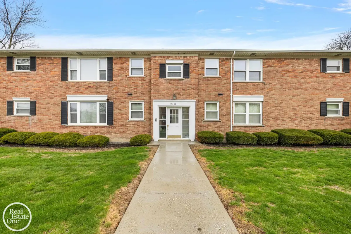 17560 Mack #18, Grosse Pointe, MI 48230 - #1