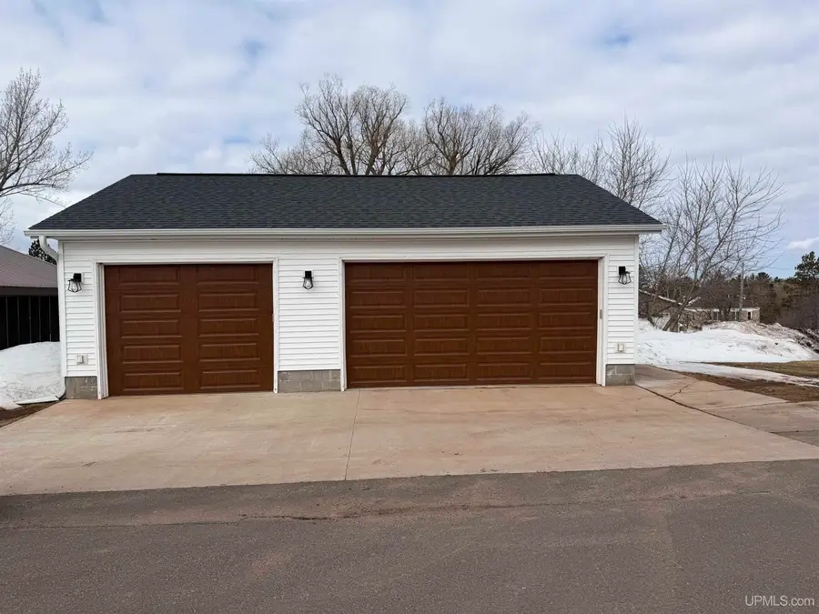 101 W Birch, Ironwood, MI 49938 - #3