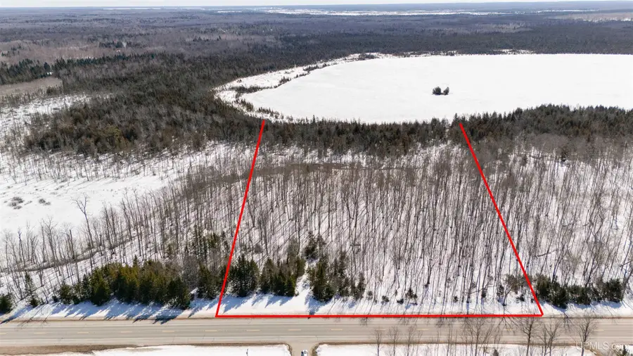 Us 2, Gulliver, MI 49840 - #3