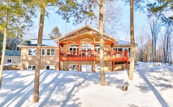 5845 W Straits Lake, Wetmore, MI 49895