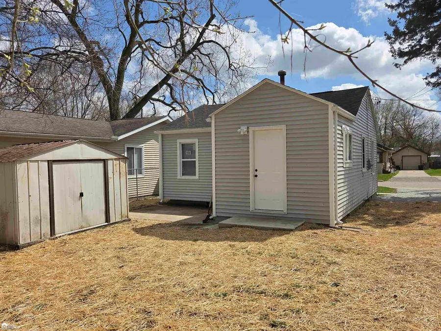 2205 E Whittemore, Burton, MI 48529 - #3