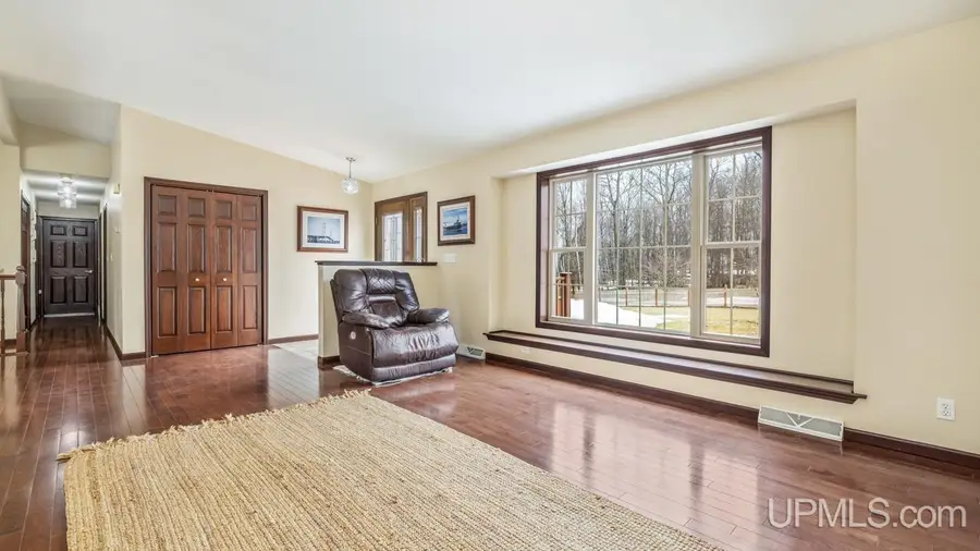 W7953-1 S Lake Antoine, Iron Mountain, MI 49801 - #3