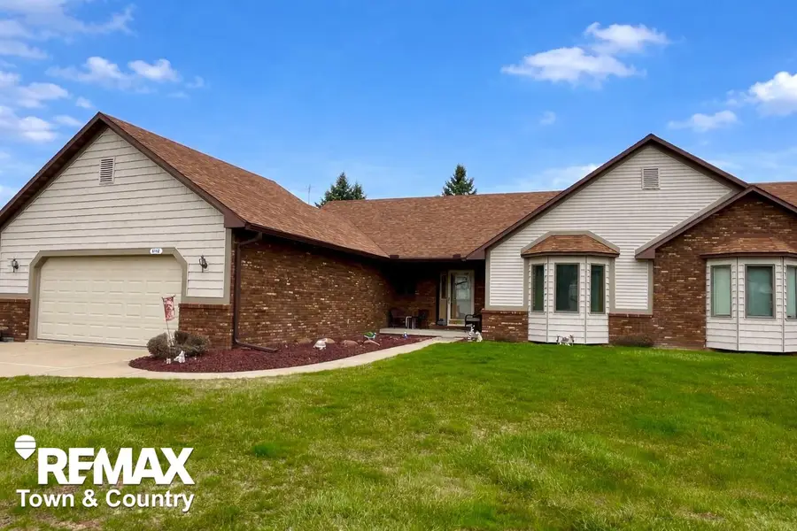 6112 Oak Creek, Swartz Creek, MI 48473 - #3