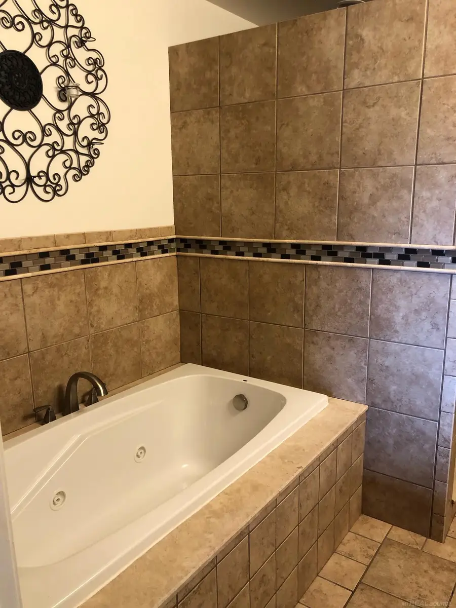 48295 Bayshore, Van Buren Township, MI 48111 - #3