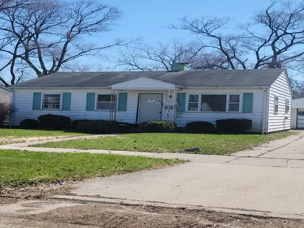 2220 Ledyard, Saginaw, MI 48601