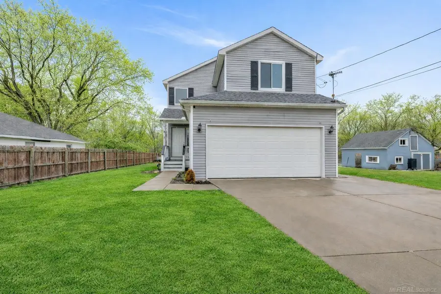 817 Baird, Holly, MI 48442 - #2