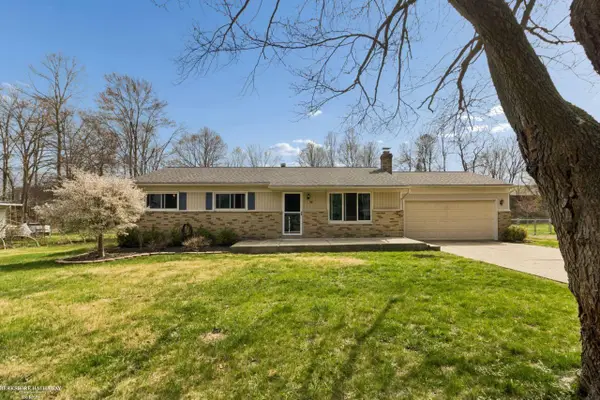 8360 Rosecrest, Utica, MI 48316