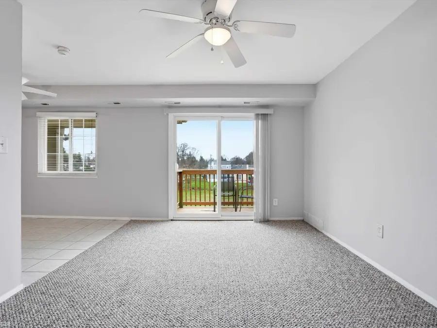 45290 Keding #301, Utica, MI 48317 - #3