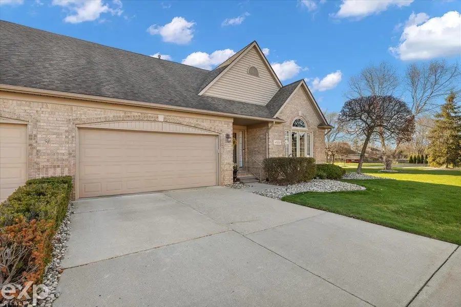 47213 Mission Valley W #5, Macomb, MI 48042 - #3