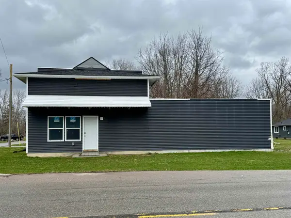 6069 Lapeer, Burton, MI 48509