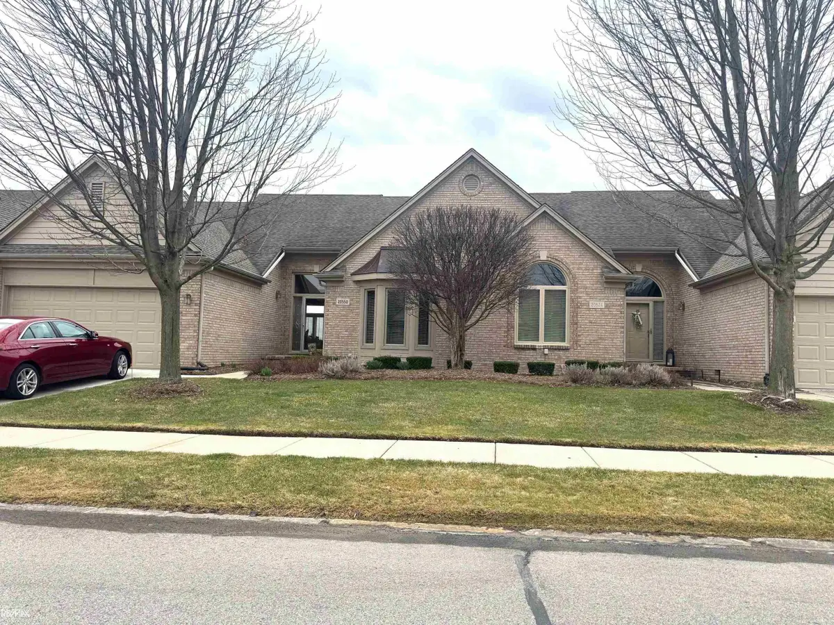 20550 Columbia, Macomb, MI 48044 - #1