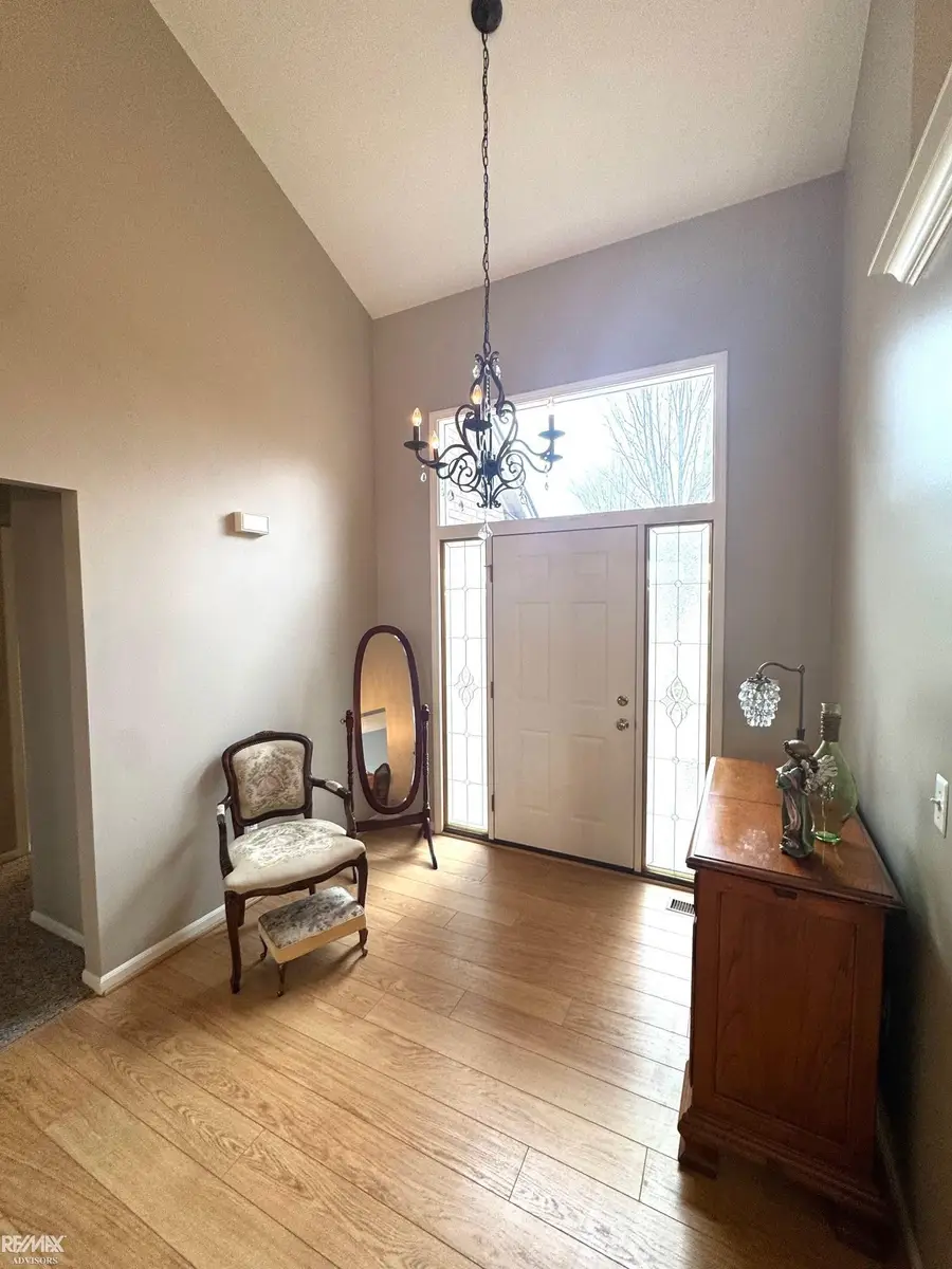 20550 Columbia, Macomb, MI 48044 - #2