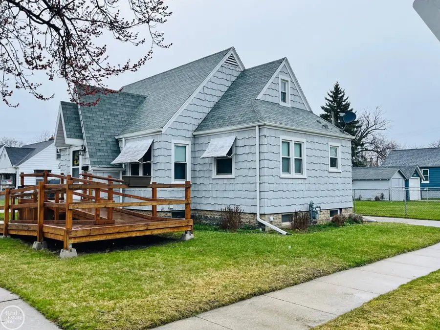 1503 Wall, Port Huron, MI 48060 - #2