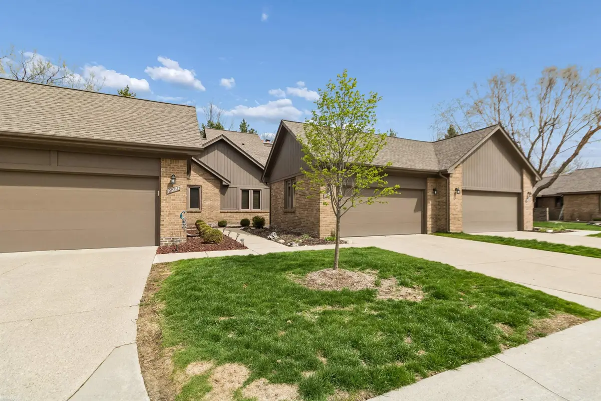 16231 Pine Ridge, Fraser, MI 48026 - #1