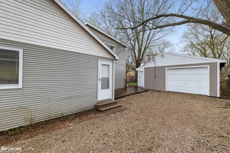 2105 Lambden, Flint, MI 48532 - #3