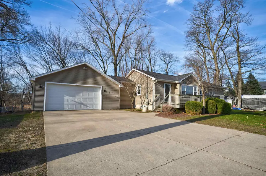 13296 Haddon, Fenton, MI 48430 - #3