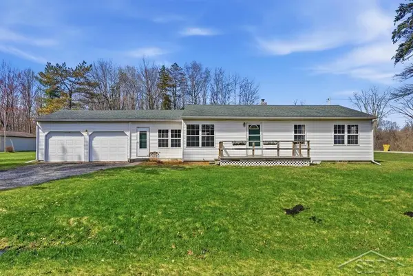 60 S Birchcrest, Midland, MI 48640