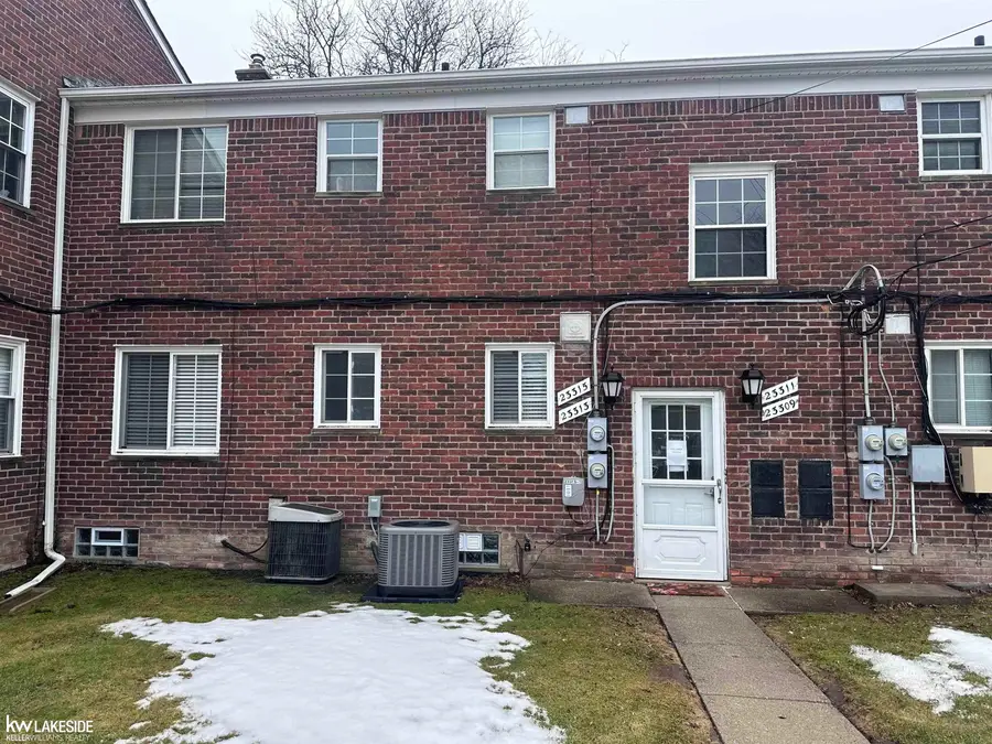 23313 Edsel Ford, Saint Clair Shores, MI 48080 - #2
