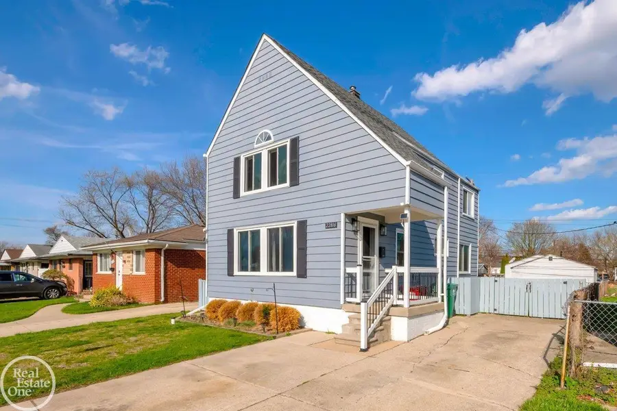 22816 Shakespeare, Eastpointe, MI 48021 - #3
