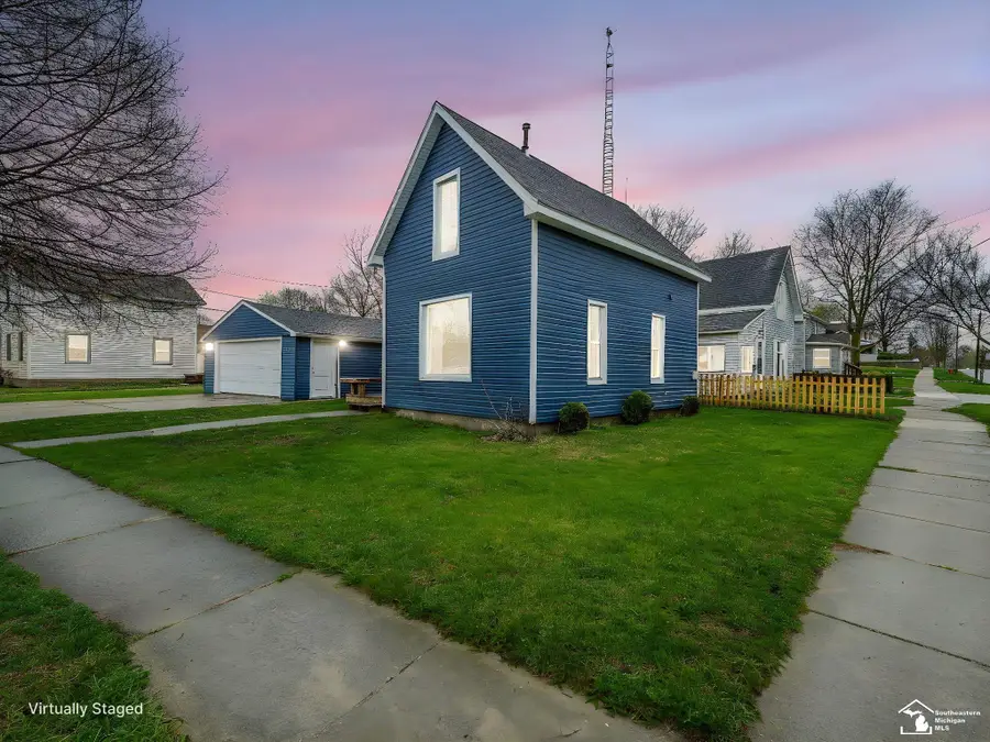 371 Washington, Dundee, MI 48131 - #2