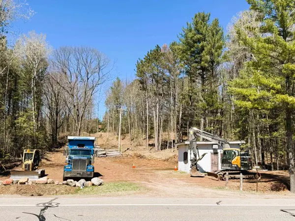 W4488 Us 2, Vulcan, MI 49892