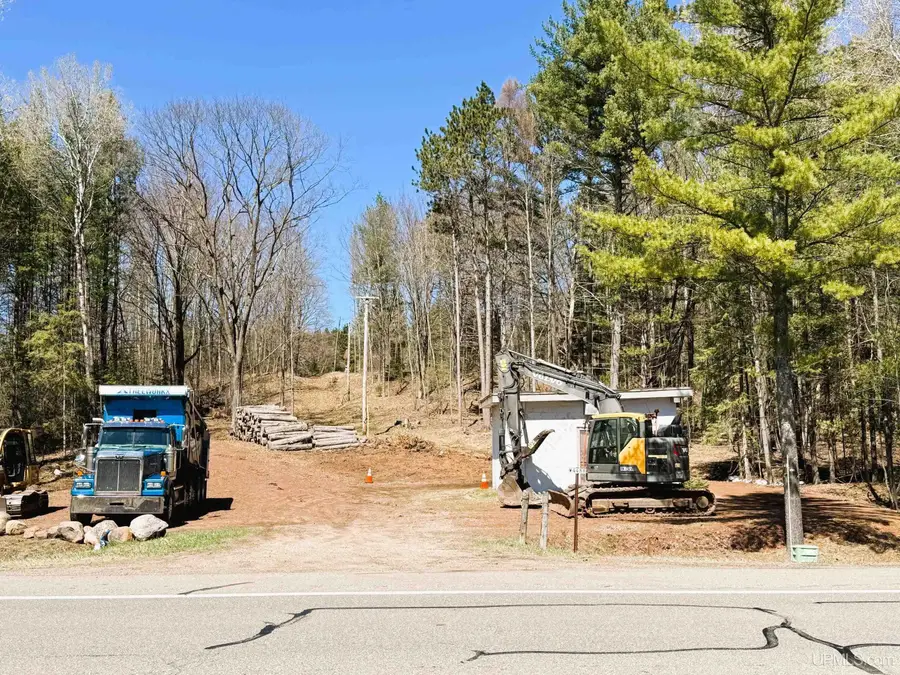 W4488 Us 2, Vulcan, MI 49892 - #2