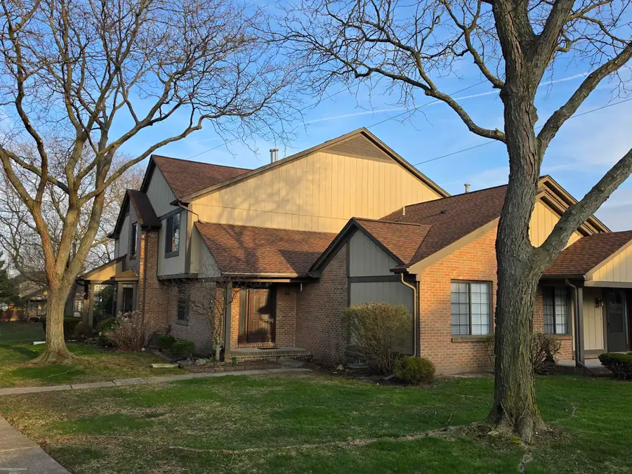 314 Meadow Bridge, Rochester Hills, MI 48307 - #2